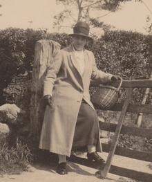 Click for a larger image of Harriet Wareham (nee Stainer) (1880-1960)