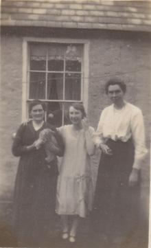 Click for a larger image of Say sisters