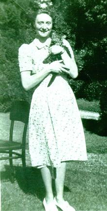 Click for a larger image of Hebe Horler (nee Talbot)