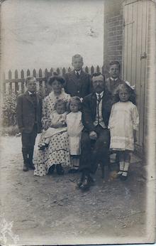 Click for a larger image of Ivor John Hiscock and family